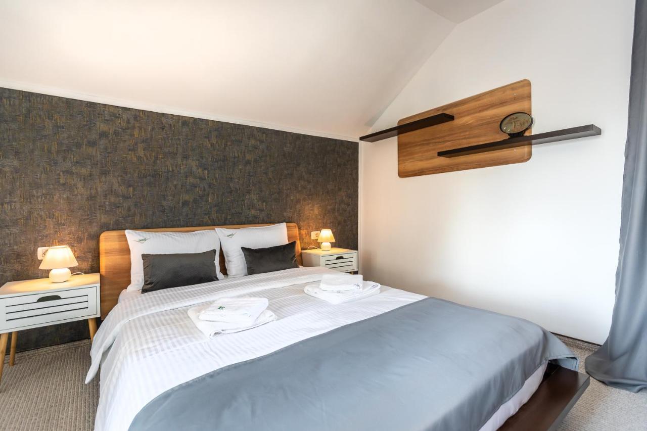Emerald Residence Rîşnov Eksteriør billede