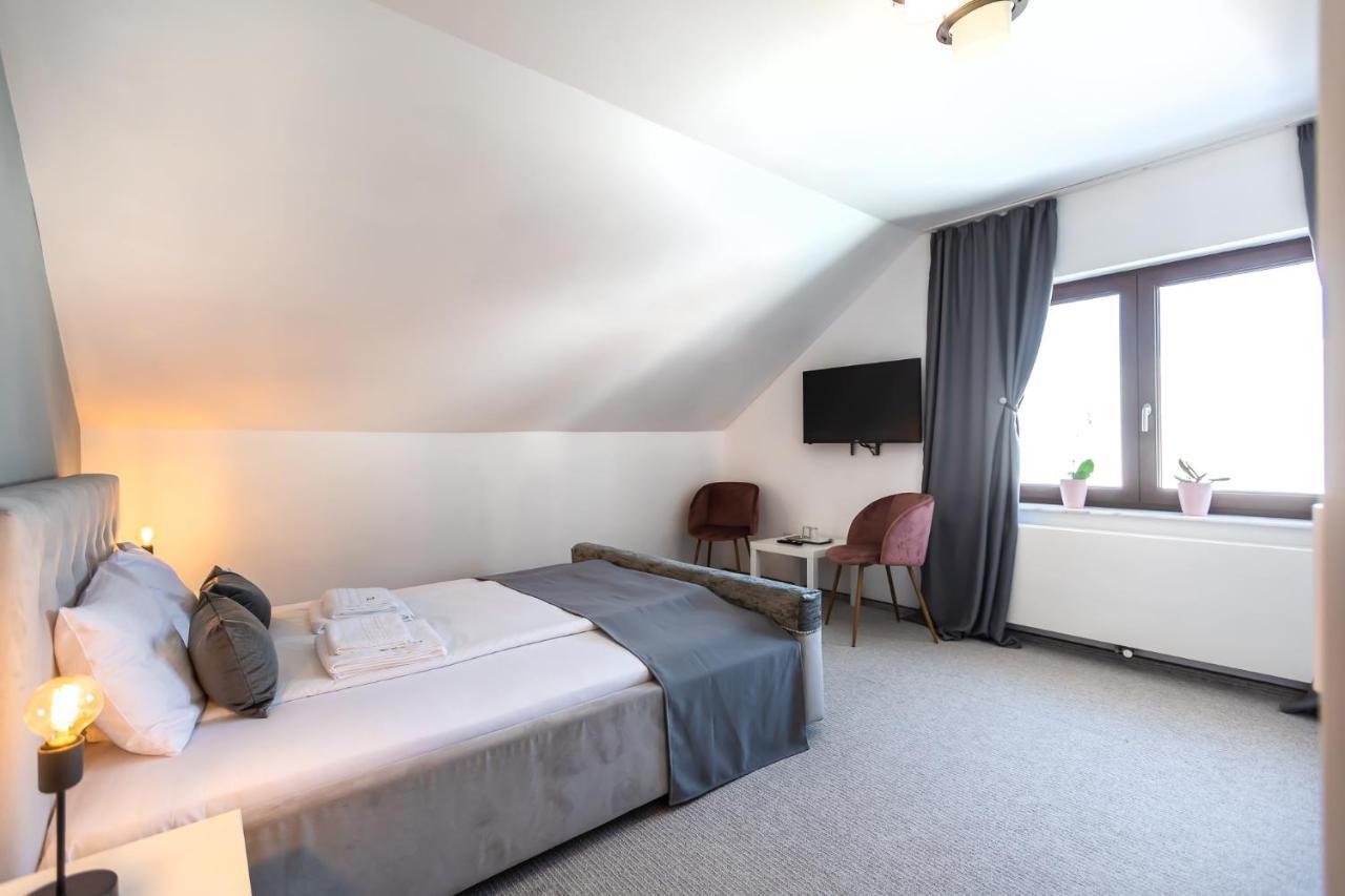 Emerald Residence Rîşnov Eksteriør billede