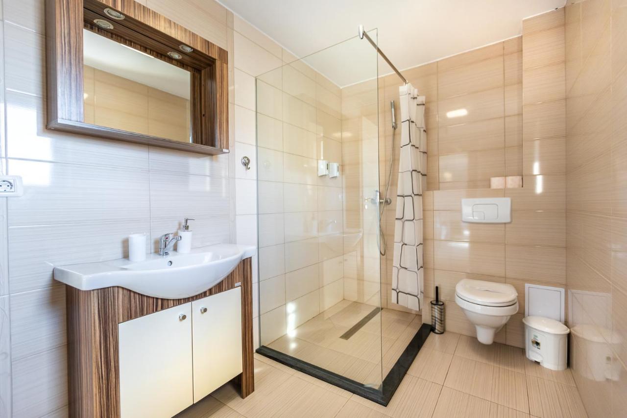 Emerald Residence Rîşnov Eksteriør billede