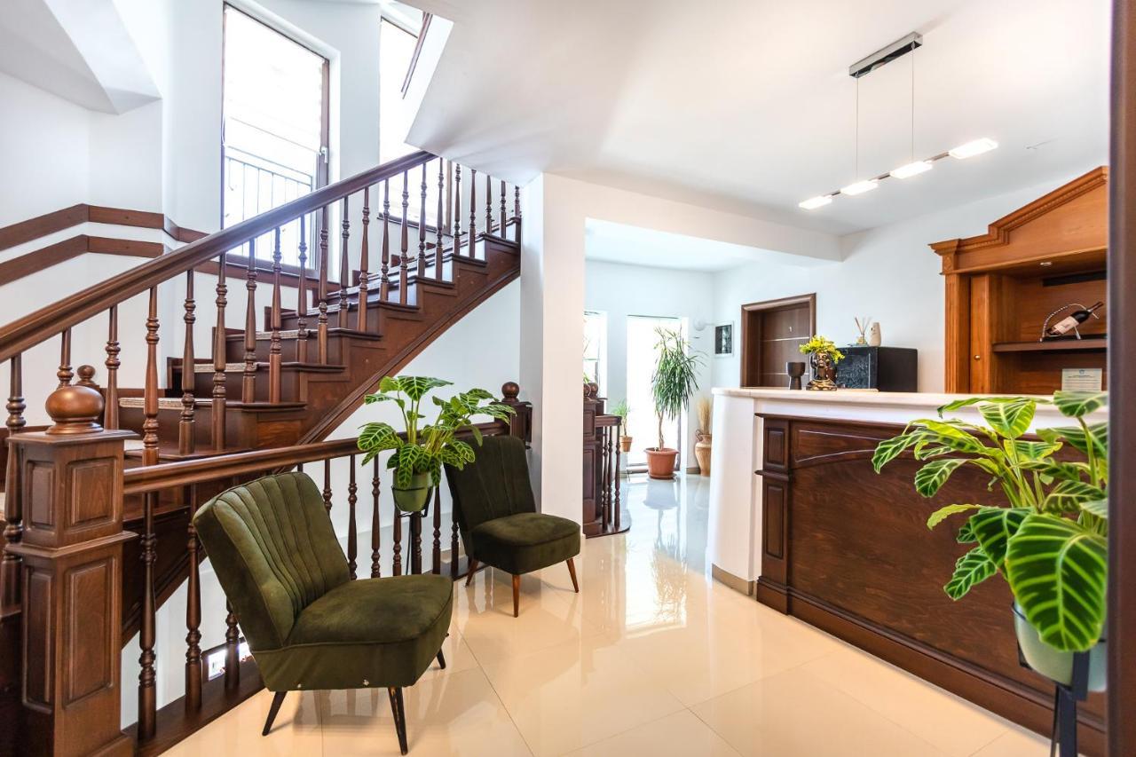 Emerald Residence Rîşnov Eksteriør billede