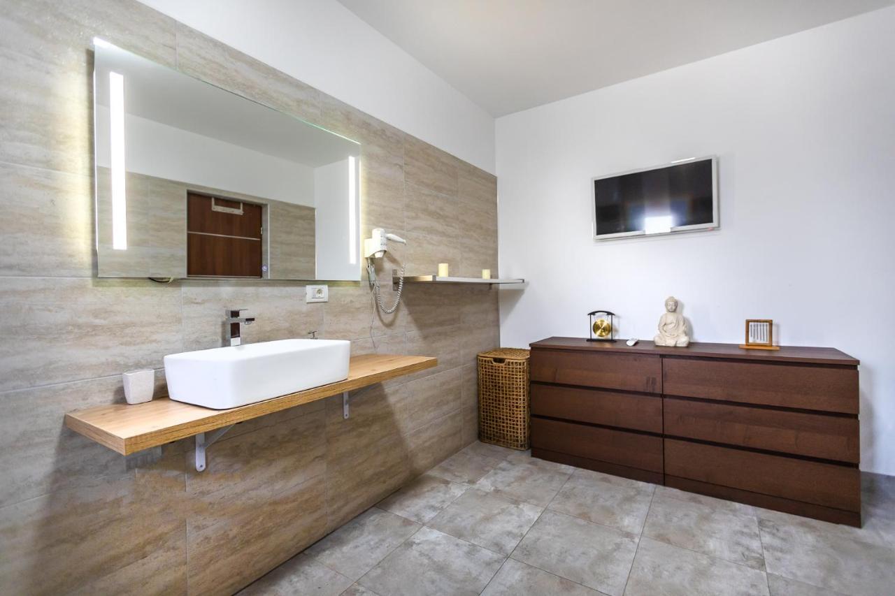 Emerald Residence Rîşnov Eksteriør billede