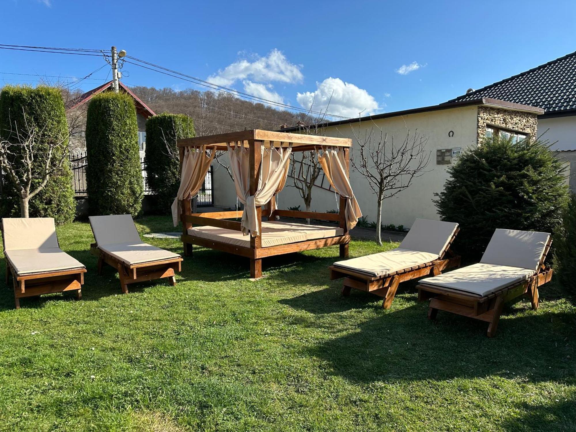 Emerald Residence Rîşnov Eksteriør billede