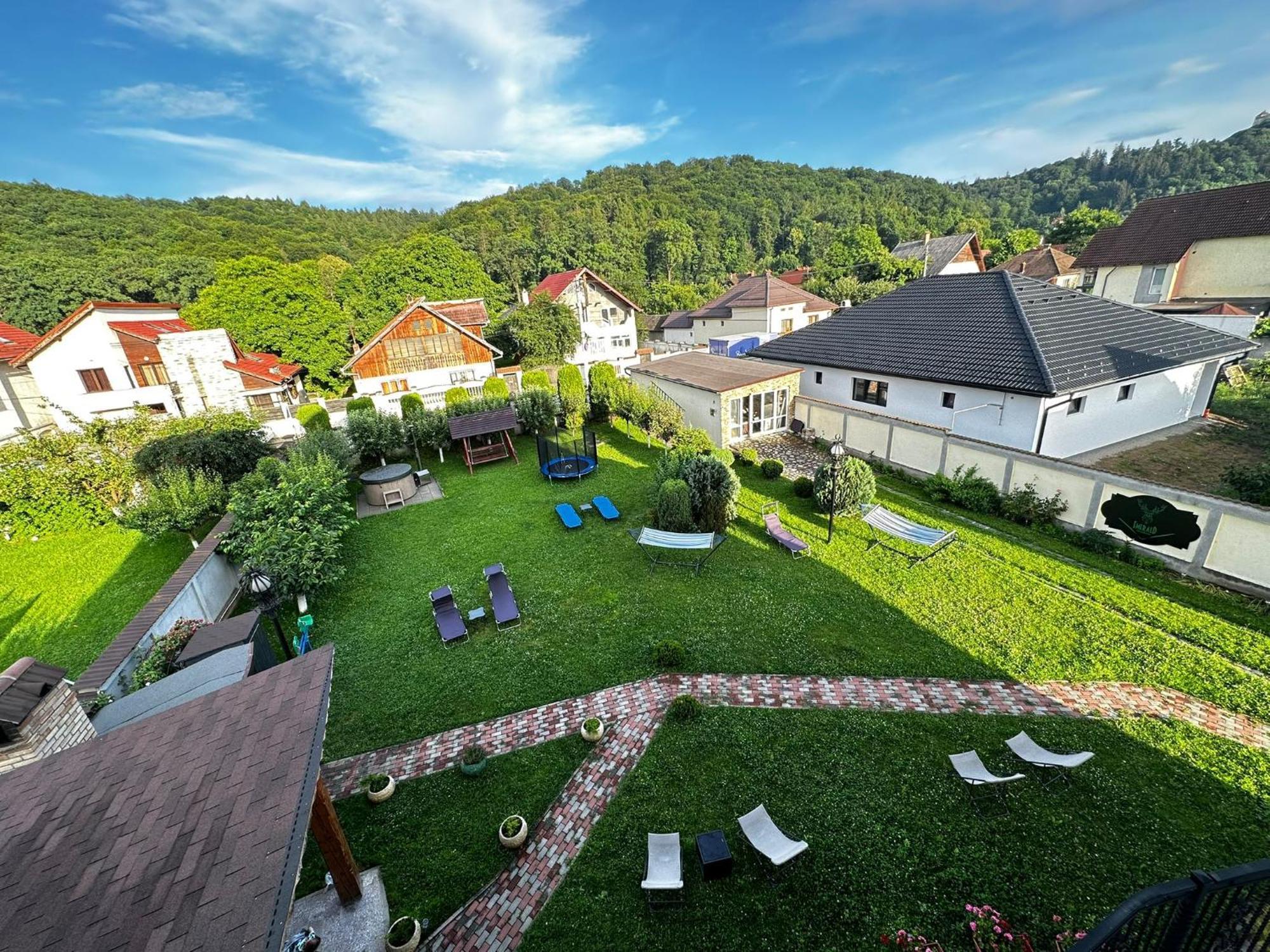 Emerald Residence Rîşnov Eksteriør billede